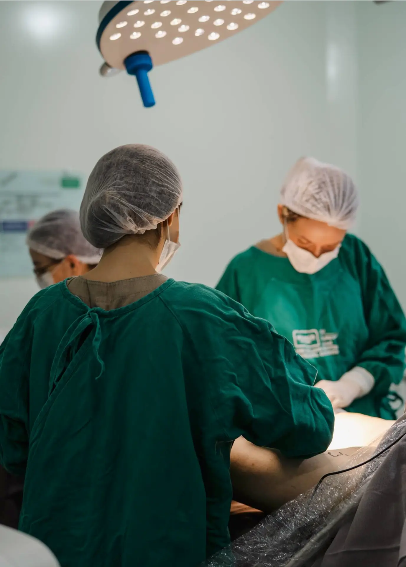 Equipe da Vein Vitae em ambiente cirúrgico